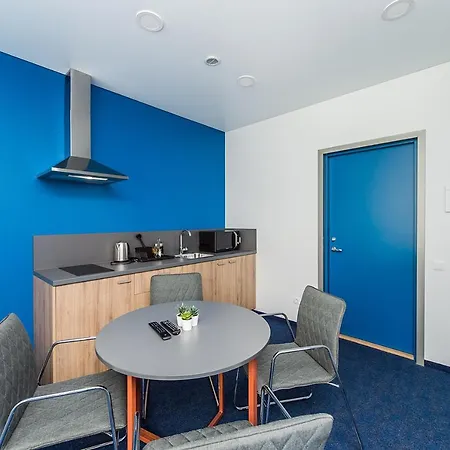شقة فندقية Zaliakalnio Terasos Apartamentai كاوناس