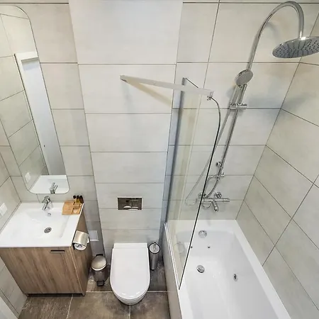 Zaliakalnio Terasos Apartamentai شقة فندقية